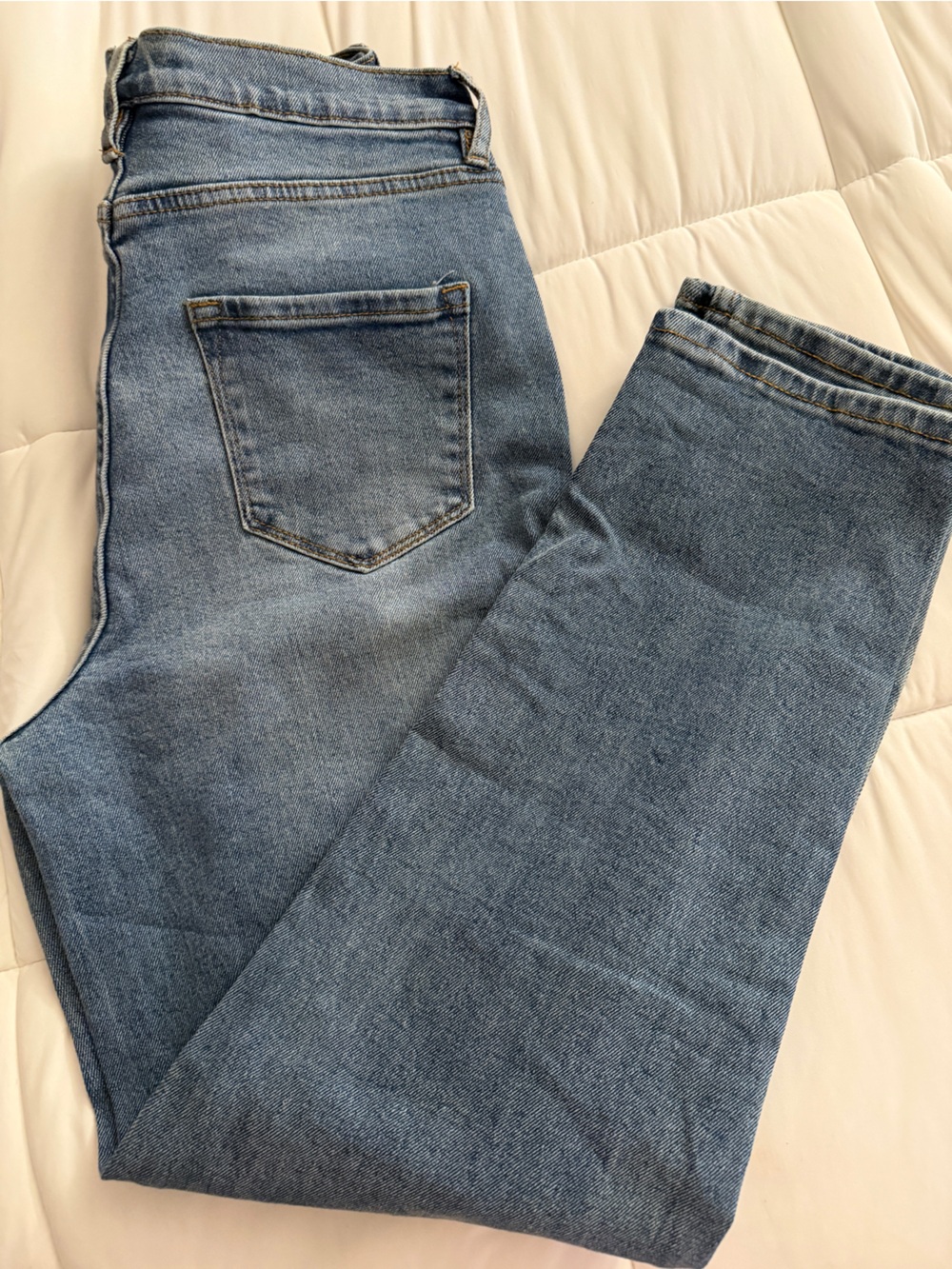 Fashion Nova Women's Light Blue Relaxed Jeans size 9